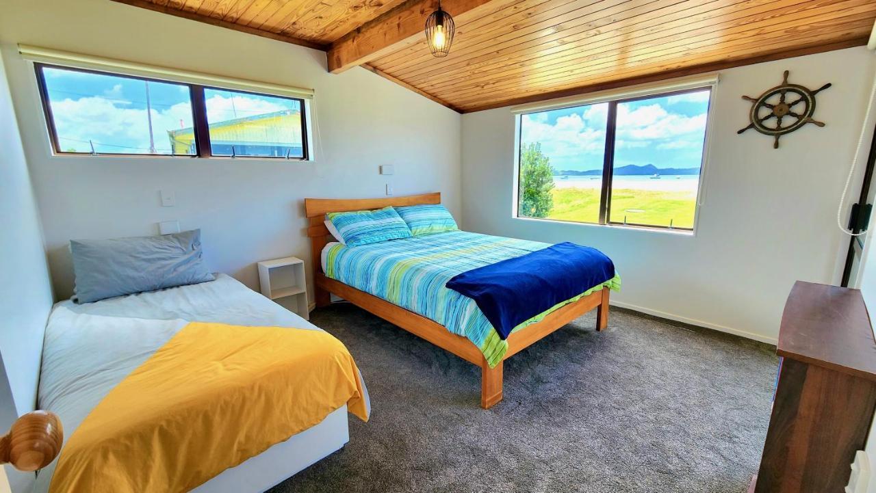 The Sunrise Bach - One Tree Point Holiday Home ภายนอก รูปภาพ